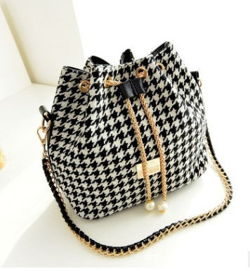 Korean Style Drawstring Handbag Handbag Shoulder Pearl Chain Bucket Bag