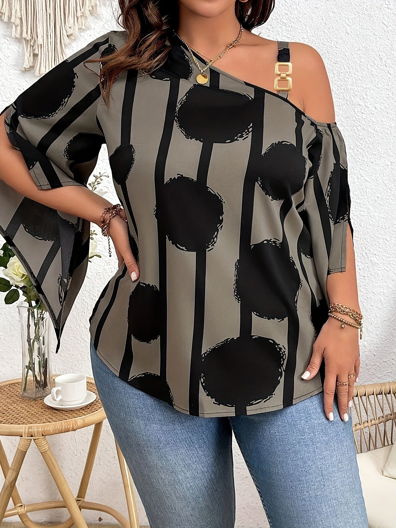 Women's Plus Size Fashion Off-the-Shoulder Charming Chain Three-quarter Sleeve Blouse