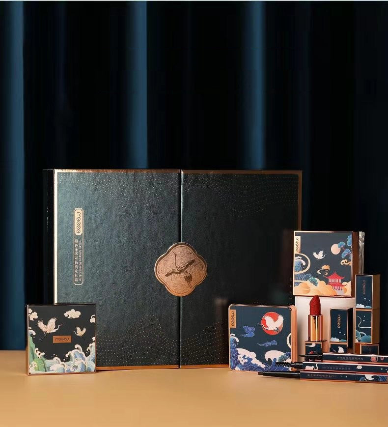 Eyeshadow Carved Lipstick Set Makeup