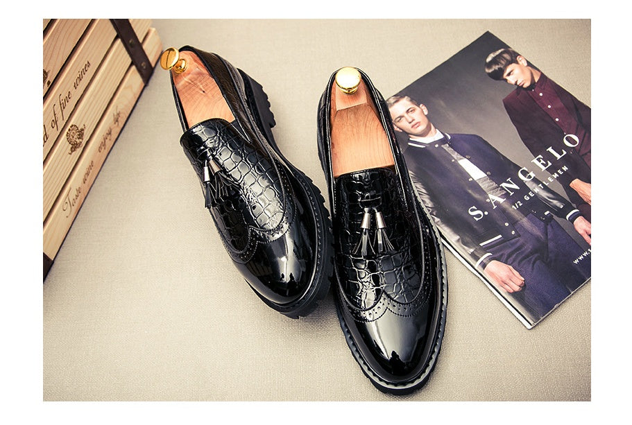 Bullock carved men's thick bottom tassel shoes