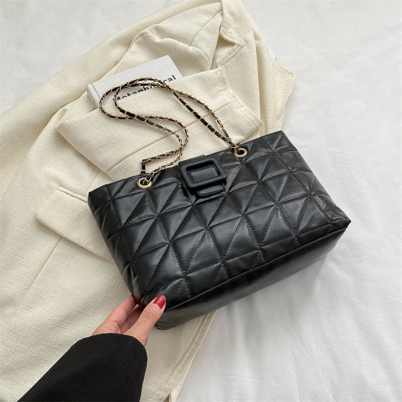 Trendy Chic Chanel-style Chain Bag