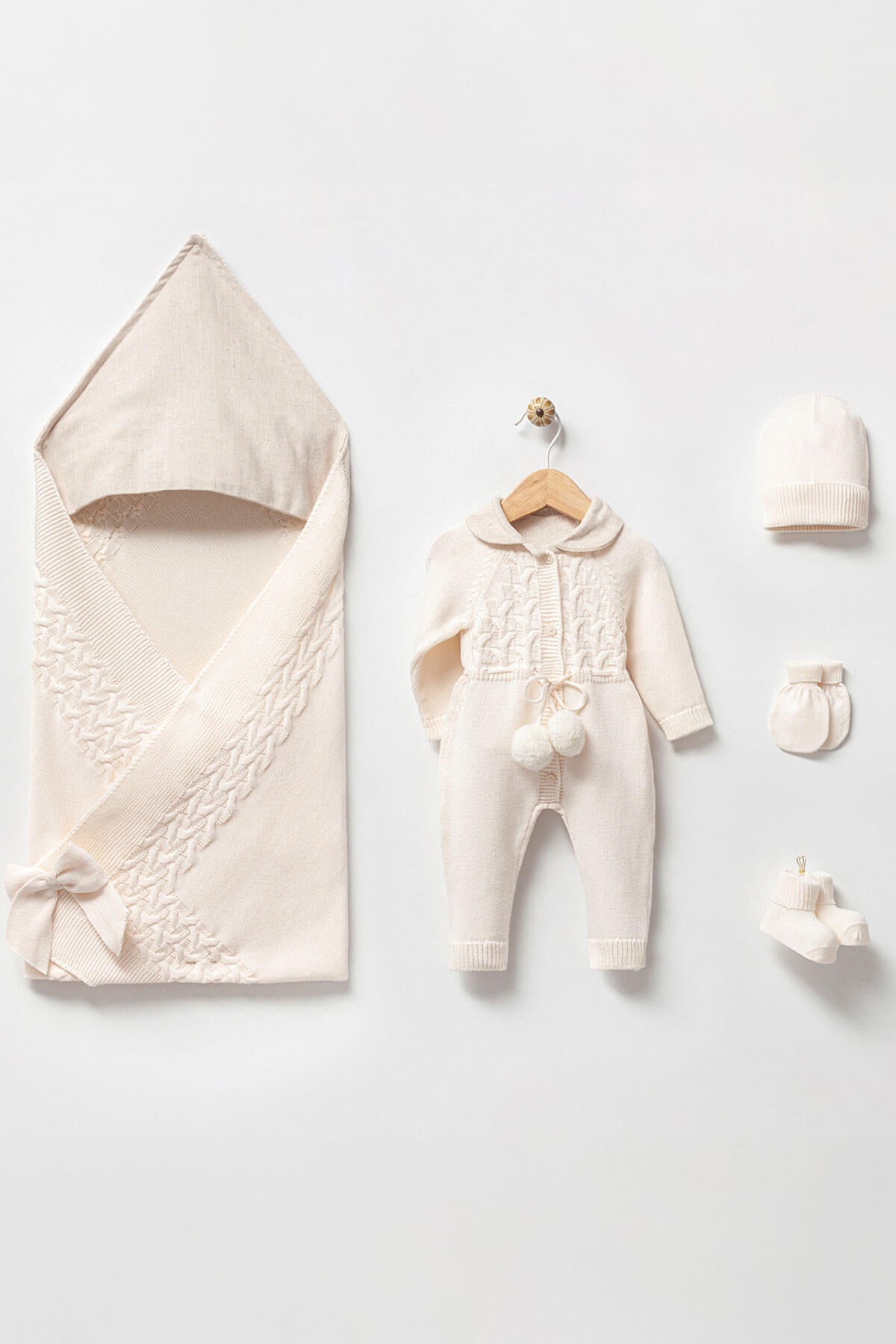 Lewis Cream Newborn Coming Home Set / Linen Collar (5 pcs)