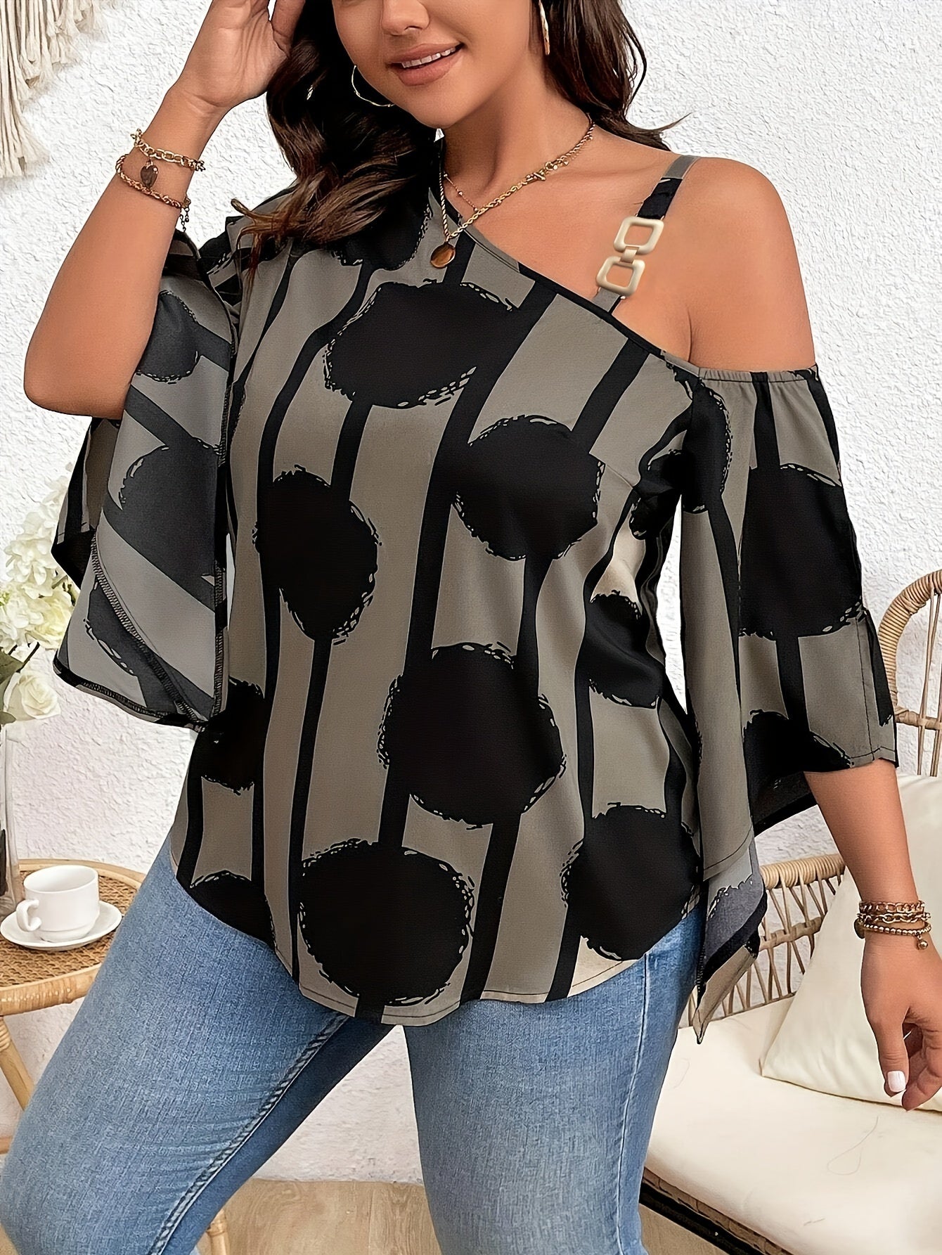 Women's Plus Size Fashion Off-the-Shoulder Charming Chain Three-quarter Sleeve Blouse