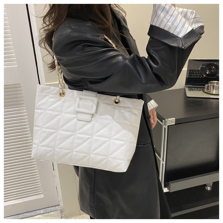 Trendy Chic Chanel-style Chain Bag